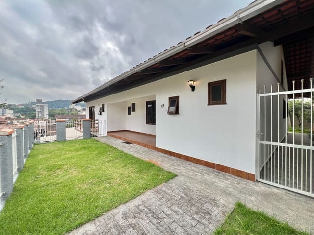 Foto do Casa - Casa com 5 dormitórios para alugar - Velha - Blumenau/SC | ZERMATT IMOVEIS LTDA