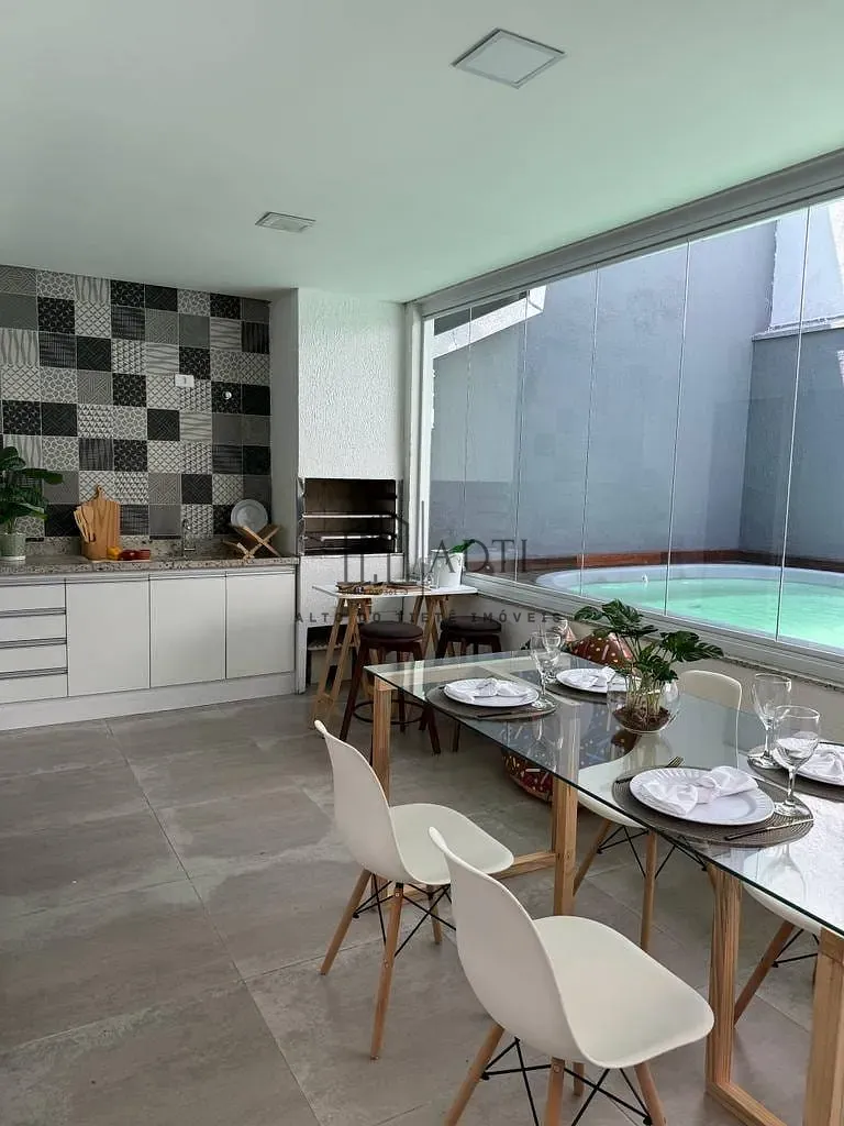 Casa, 3 quartos, 159 m² - Foto 1