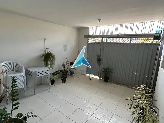 Casa com 201m² 4 quartos e 2 banheiros, à venda, no bairro Jardim Alvorada em Governador Valadares