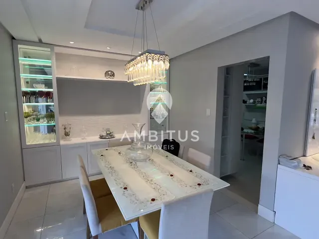 Casa com 305m² 4 quartos e 6 banheiros, à venda, no bairro Vilas do Atlântico em Lauro de Freitas