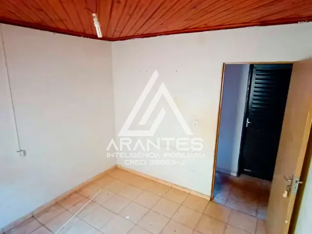 Casa 3 quartos e 2 banheiros, à venda, no bairro Hussein Gemha em Barretos