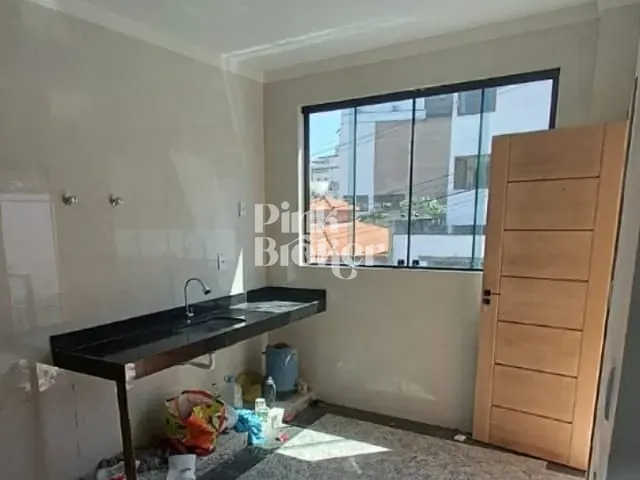 Casa 3 quartos e 3 banheiros, à venda, no bairro Cabral em Contagem