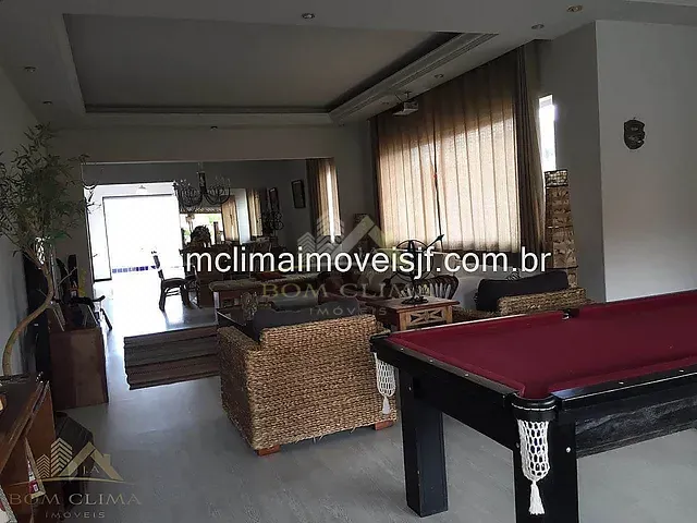 Casa 5 quartos e 4 banheiros, para alugar, no bairro Bom Clima em Juiz de Fora