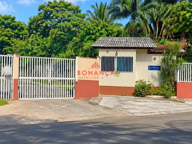 Casa com 250m² 3 quartos e 4 banheiros, à venda, no bairro Calhau em São Luís