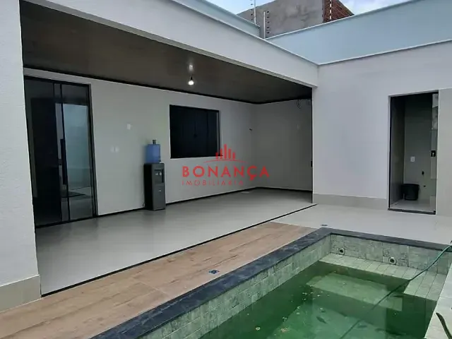 Casa com 250m² 3 quartos e 4 banheiros, à venda, no bairro Calhau em São Luís