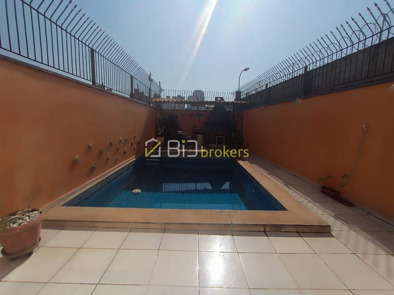 Sobrado, 3 quartos, 234 m² - Foto 1