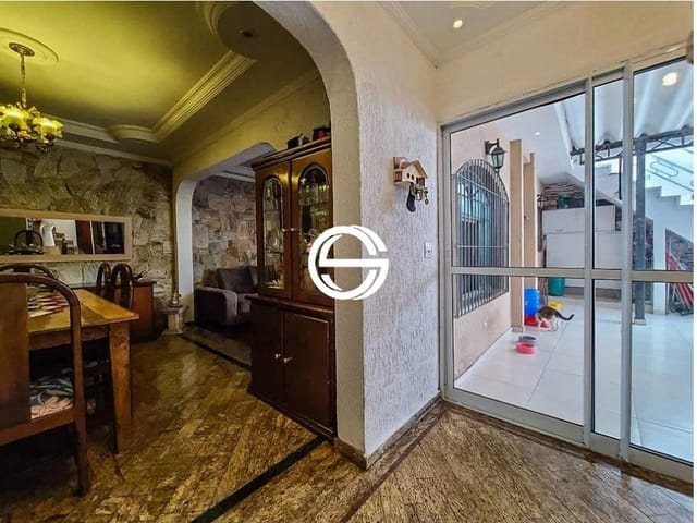 Casa 5 quartos e 4 banheiros, à venda, no bairro Burgo Paulista em São Paulo