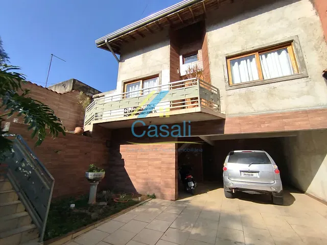 Casa com 330m² 3 quartos e 3 banheiros, à venda, no bairro Bairro do Cambará em São Roque
