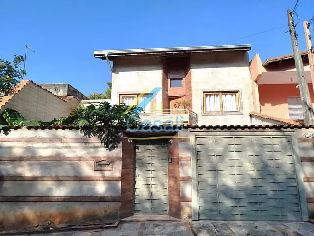 Casa com 330m² 3 quartos e 3 banheiros, à venda, no bairro Bairro do Cambará em São Roque