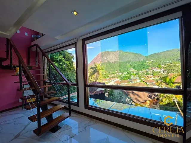 Casa com 440m² 3 quartos e 5 banheiros, à venda, no bairro Cônego em Nova Friburgo