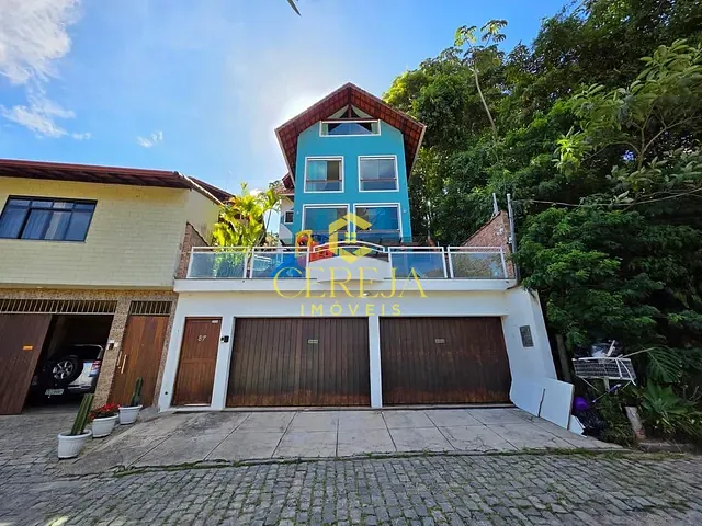 Casa com 440m² 3 quartos e 5 banheiros, à venda, no bairro Cônego em Nova Friburgo