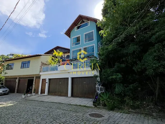 Casa com 440m² 3 quartos e 5 banheiros, à venda, no bairro Cônego em Nova Friburgo