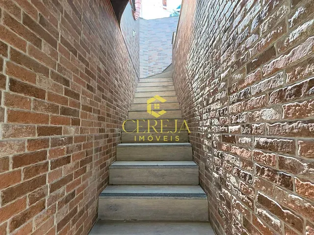 Casa com 440m² 3 quartos e 5 banheiros, à venda, no bairro Cônego em Nova Friburgo