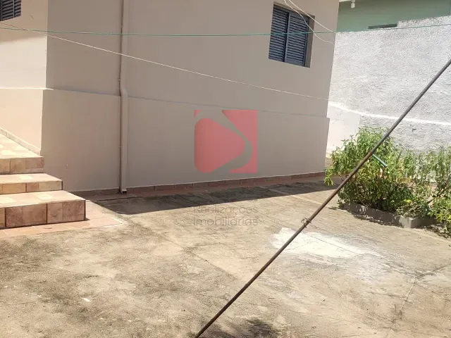 Casa 3 quartos e 1 banheiro, à venda, no bairro Jardim Carlos Gomes em Pirassununga