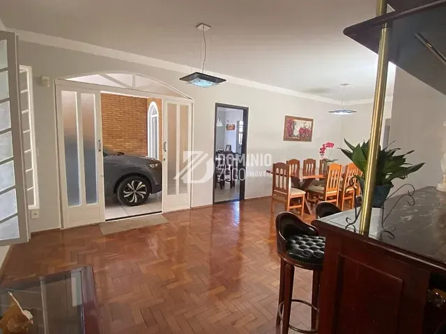 Casa com 420m² 3 quartos e 4 banheiros, à venda, no bairro Parque das Américas em Uberaba