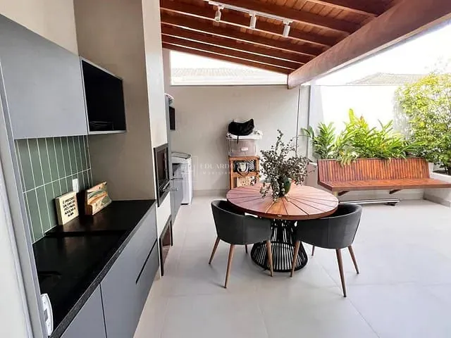 Casa 3 quartos e 3 banheiros, à venda, no bairro Engordadouro em Jundiaí