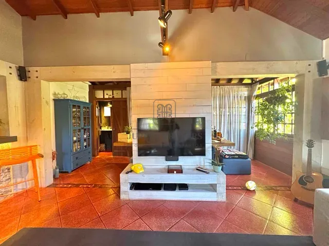 Casa com 507m² 4 quartos e 4 banheiros, à venda, no bairro Santo Antônio de Lisboa em Florianópolis