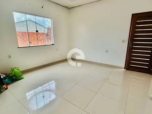 Casa com 300m² 2 quartos e 2 banheiros, à venda, no bairro Jutaí em Santarém