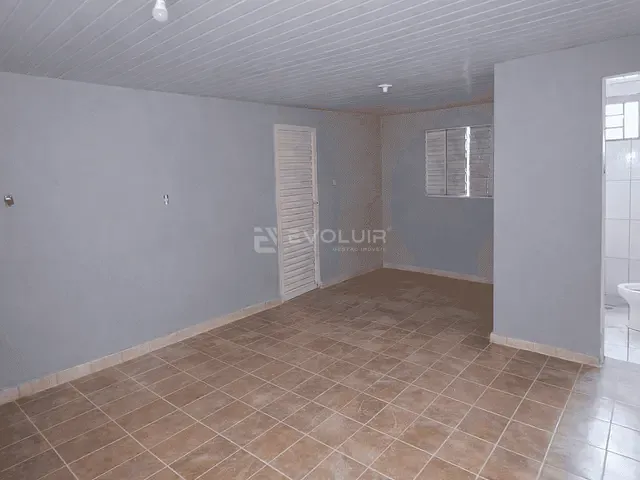 Casa 3 quartos e 2 banheiros, à venda, no bairro Jardim Tropical em Aparecida de Goiânia