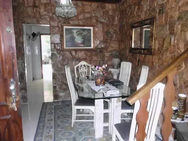 Casa com 482m² 4 quartos e 3 banheiros, à venda, no bairro Bangu em Rio de Janeiro