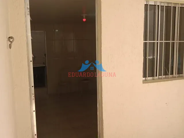Casa 2 quartos e 1 banheiro, para alugar, no bairro Vila Mirante em São Paulo