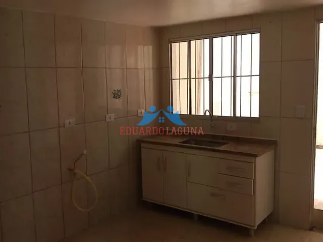 Casa 2 quartos e 1 banheiro, para alugar, no bairro Vila Mirante em São Paulo