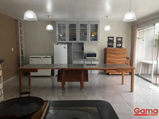 Casa com 311m² 3 quartos e 2 banheiros, à venda, no bairro Santa Cruz em Nova Prata