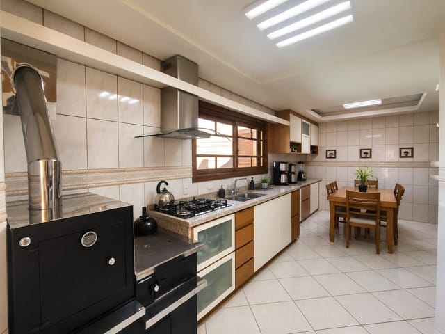 Casa com 505m² 3 quartos e 5 banheiros, à venda, no bairro Centro em Nova Prata