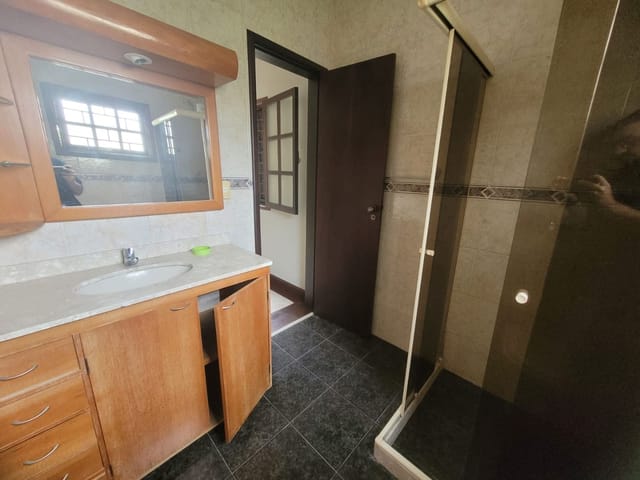 Casa com 360m² 3 quartos e 5 banheiros, à venda, no bairro Itaipu em Niterói