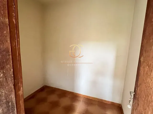 Casa com 360m² 4 quartos e 2 banheiros, à venda ou para alugar, no bairro Jardim Valença em Valença