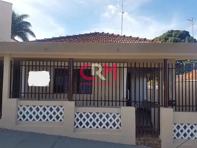 Casa com 229m² 2 quartos e 1 banheiro, à venda, no bairro Centro em Taquaritinga