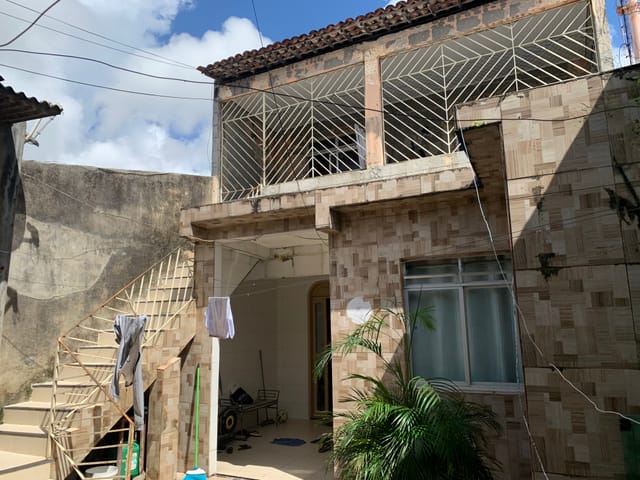 Casa com 180m² 7 quartos e 4 banheiros, à venda, no bairro Bugio em Aracaju