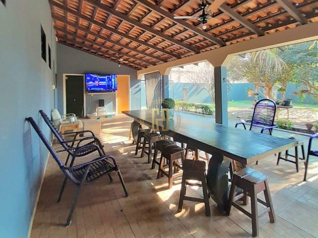 Casa com 1200m² 5 quartos e 2 banheiros, à venda, no bairro Alto da Colina em Nova Mutum