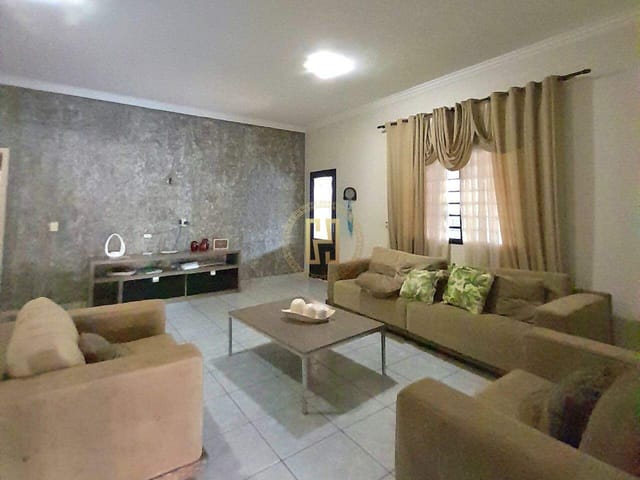 Casa com 1200m² 5 quartos e 2 banheiros, à venda, no bairro Alto da Colina em Nova Mutum