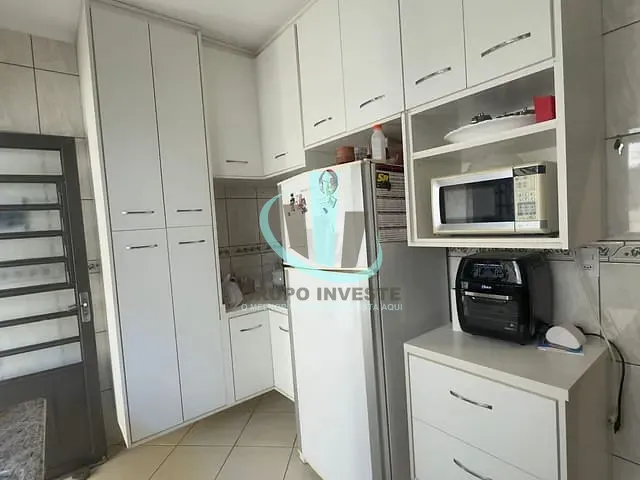 Casa com 270m² 3 quartos e 2 banheiros, à venda, no bairro RESIDENCIAL CAMBUY em ARARAQUARA