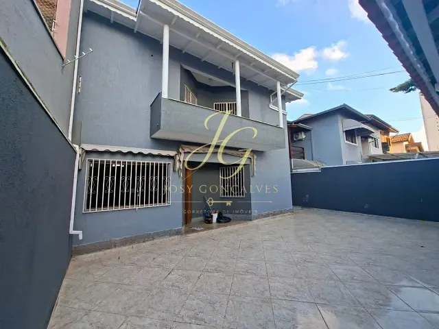 Casa 4 quartos e 4 banheiros, à venda ou para alugar, no bairro Vila Oliveira em Mogi das Cruzes