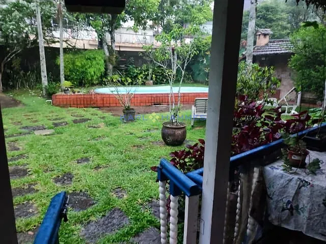 Casa 3 quartos e 2 banheiros, à venda, no bairro Simeria em Petrópolis