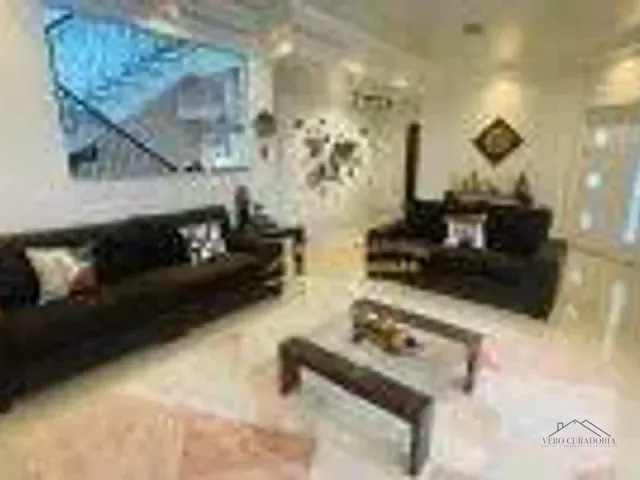 Casa com 382m² 3 quartos e 4 banheiros, à venda, no bairro Cidade Parquelandia em Mogi das Cruzes