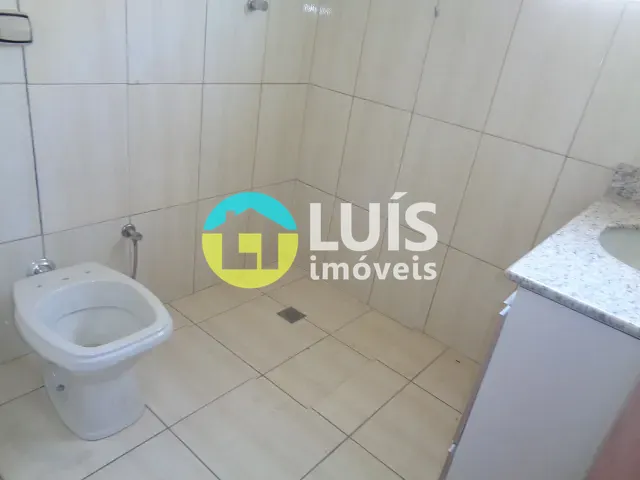 Casa 2 quartos e 2 banheiros, à venda, no bairro BNH em Guaranésia