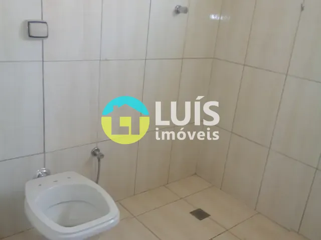 Casa 2 quartos e 2 banheiros, à venda, no bairro BNH em Guaranésia