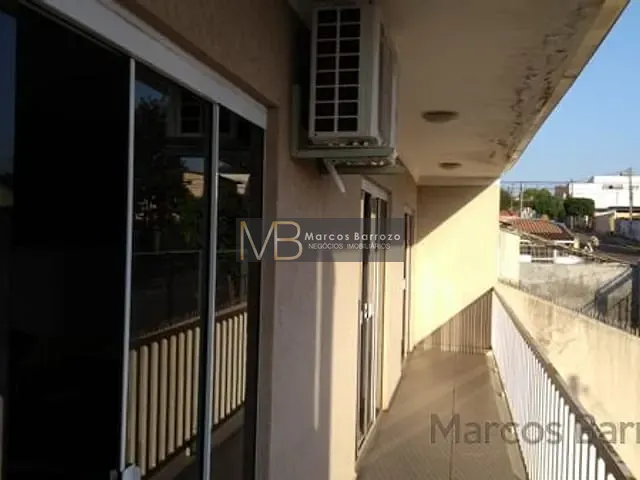 Casa com 292m² 5 quartos e 2 banheiros, à venda, no bairro Vila Casoni em Londrina
