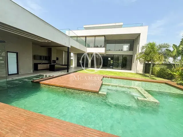 Casa com 844m² 5 quartos e 6 banheiros, à venda, no bairro Barra da Tijuca em Rio de Janeiro