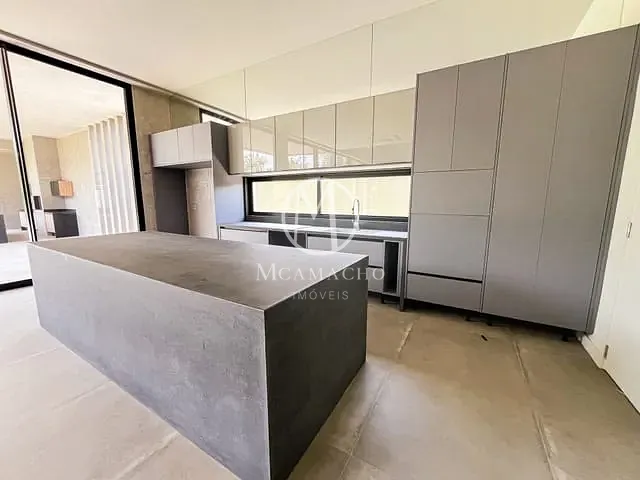 Casa com 844m² 5 quartos e 6 banheiros, à venda, no bairro Barra da Tijuca em Rio de Janeiro