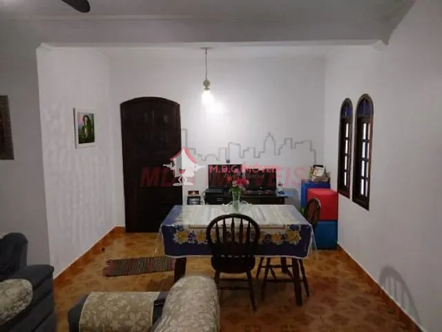 Casa com 330m² 6 quartos e 2 banheiros, à venda, no bairro Vila Euthalia em São Paulo