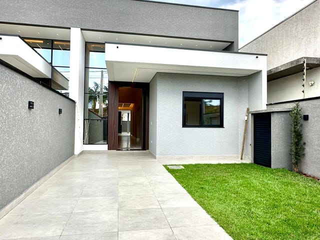 Casa com 199m² 3 quartos e 3 banheiros, à venda, no bairro Nereidas em Guaratuba