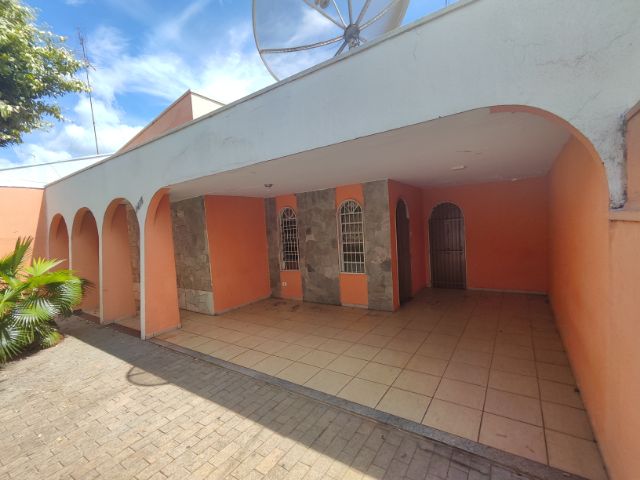 Casa 3 quartos e 3 banheiros, à venda ou para alugar, no bairro Centro em Fernandópolis