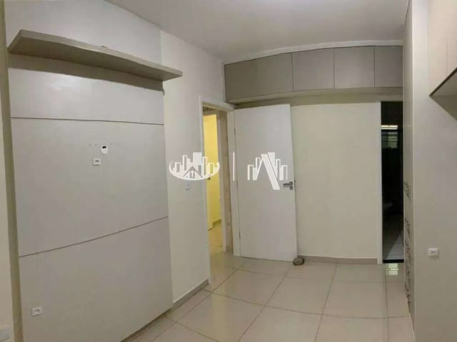Casa com 200m² 3 quartos e 2 banheiros, à venda, no bairro Centro em Londrina