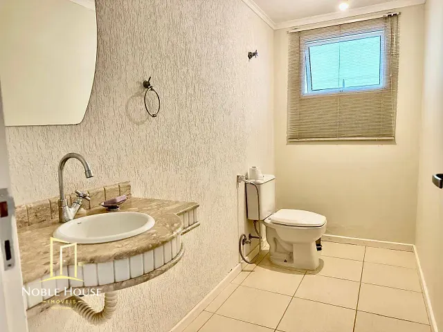 Casa 3 quartos e 4 banheiros, à venda ou para alugar, no bairro Bosque em Vinhedo