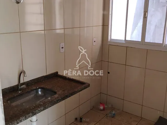 Casa 2 quartos e 1 banheiro, à venda, no bairro Loteamento Residencial Isabel do Nascimento em Uberaba