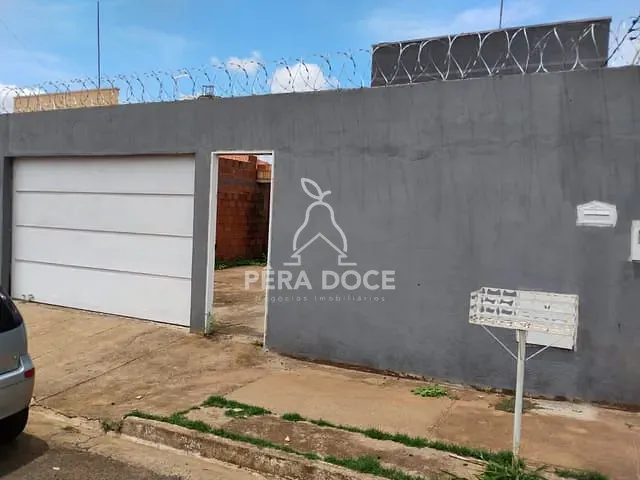 Casa 2 quartos e 1 banheiro, à venda, no bairro Loteamento Residencial Isabel do Nascimento em Uberaba